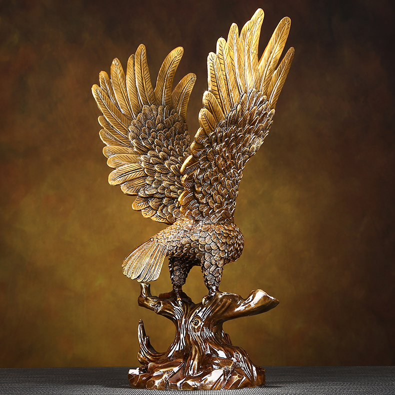 Eagle sculpture with dynamic pose, representing courage and leadership